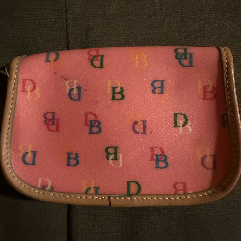 Dooney & Bourke Pink wristlet with pink heart charm - Picture 3 of 7